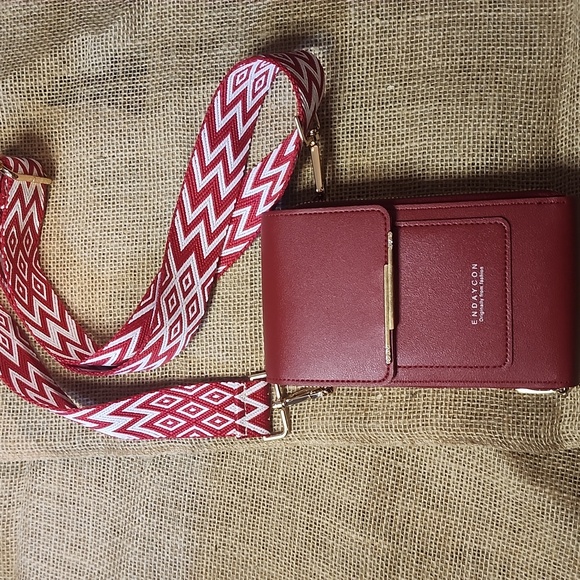ENDAYCON Accessories - ENDAYCON Red Crossbody Phone Bag Synthetic Soft Leather Purse W Credit Card Slot
